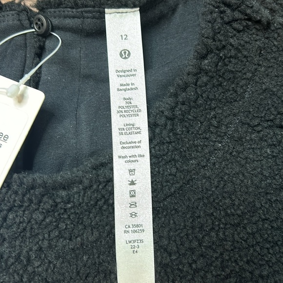 Lululemon Textured Fleece Embroidered Logo top - Picture 3 of 4